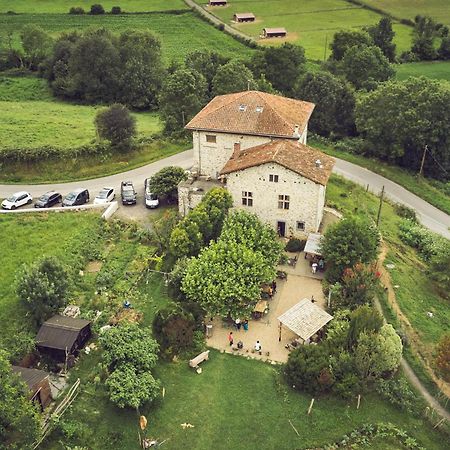 Les Fous Du Village Saint-Esteben Εξωτερικό φωτογραφία