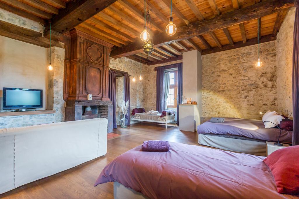 Les Fous Du Village Saint-Esteben Εξωτερικό φωτογραφία