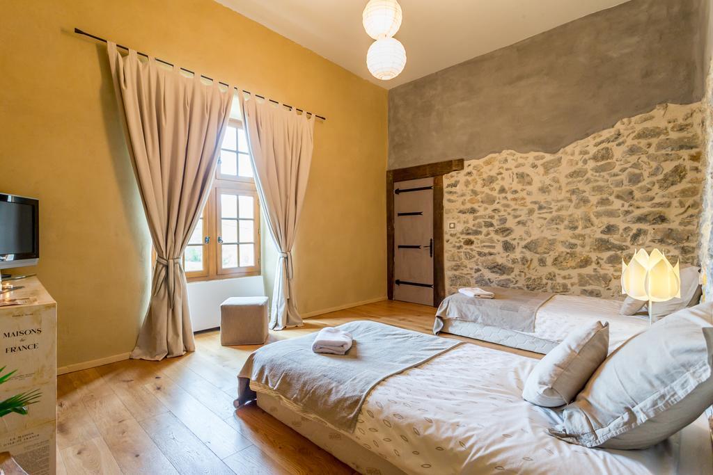 Les Fous Du Village Saint-Esteben Εξωτερικό φωτογραφία