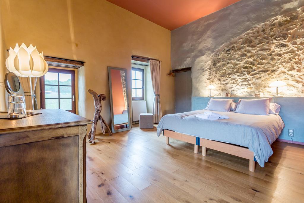 Les Fous Du Village Saint-Esteben Εξωτερικό φωτογραφία